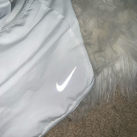 Nike white🤍 dri-fit shorts - Picture 4 of 6